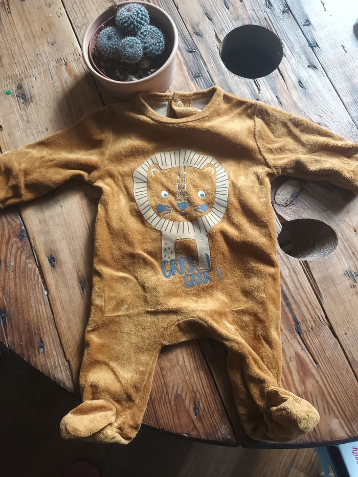 Pyjama 1 mois lion