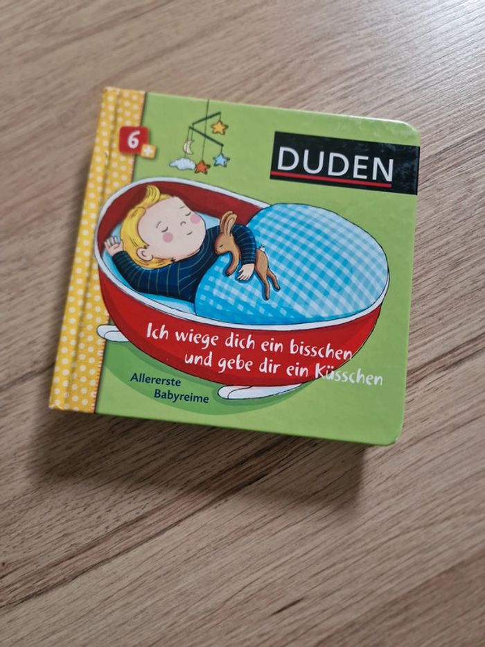Livre / Buch Ich wiege dich ein bisschen und gebe dit ein Küsschen