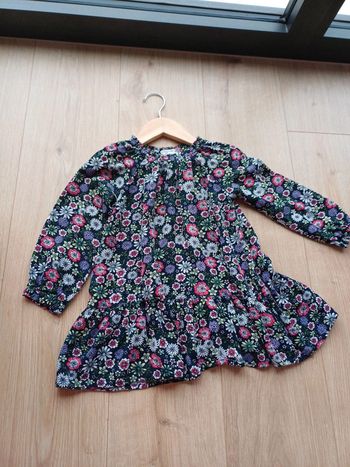 Robe à volants 4ans