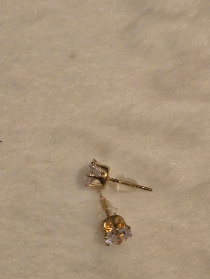 Boucles d'oreilles strass neuves - photo numéro 3