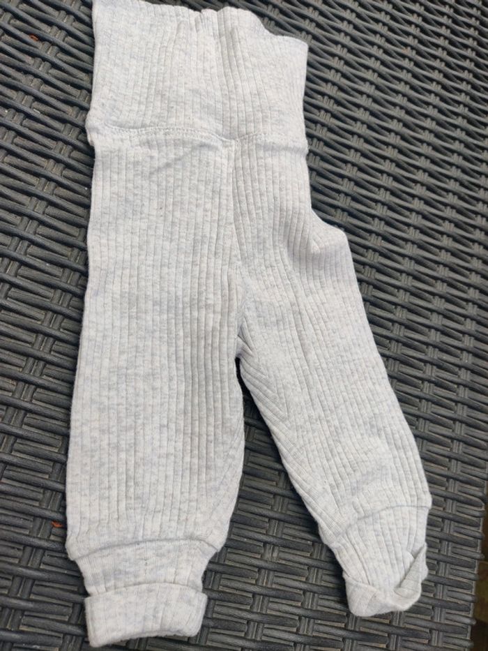 Lot bodi + pantalon - photo numéro 2