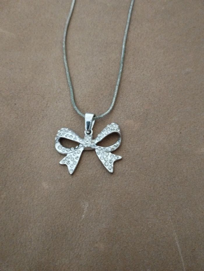 Collier argenté - photo numéro 2