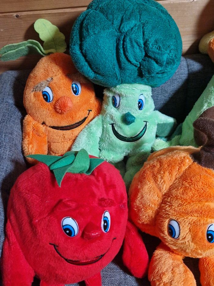 Lot de fruits et légumes en peluche - photo numéro 3