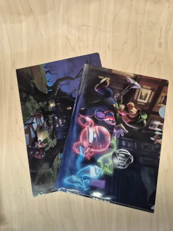 Set 2 pochettes à coin Luigi's mansion 2 × Family Mart