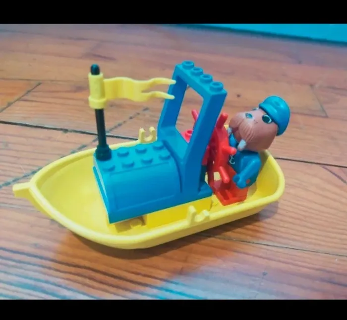 Lego fabuland 3797 pêcheur dans son bateau de collection années  80