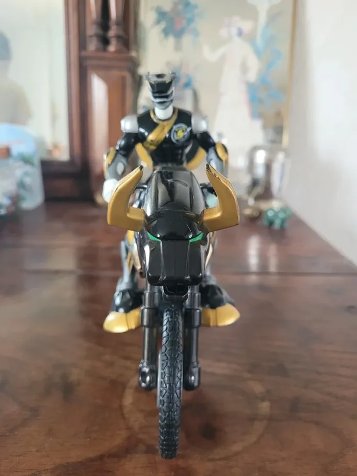 Vends power rangers wild force black bandai 2001 - photo numéro 3