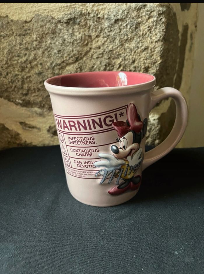 Grande tasse , mug Minnie en relief 3D Disneyland Resort Paris - photo numéro 2