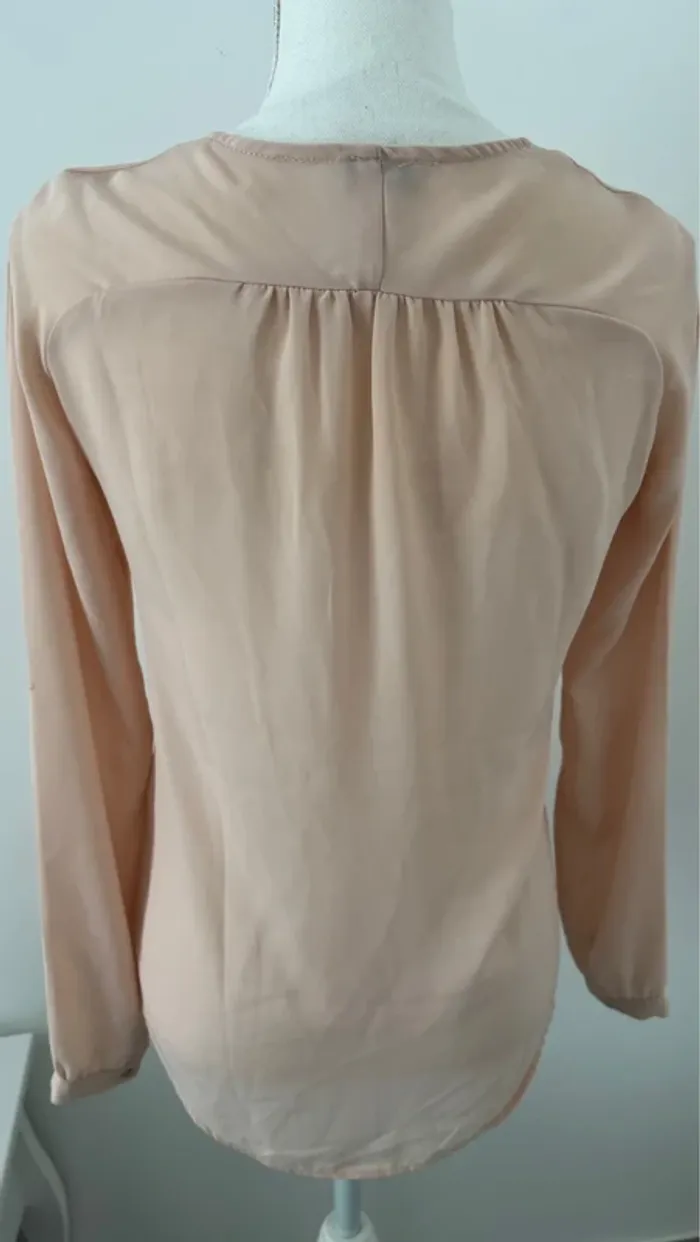 Blouse neuve - photo numéro 3