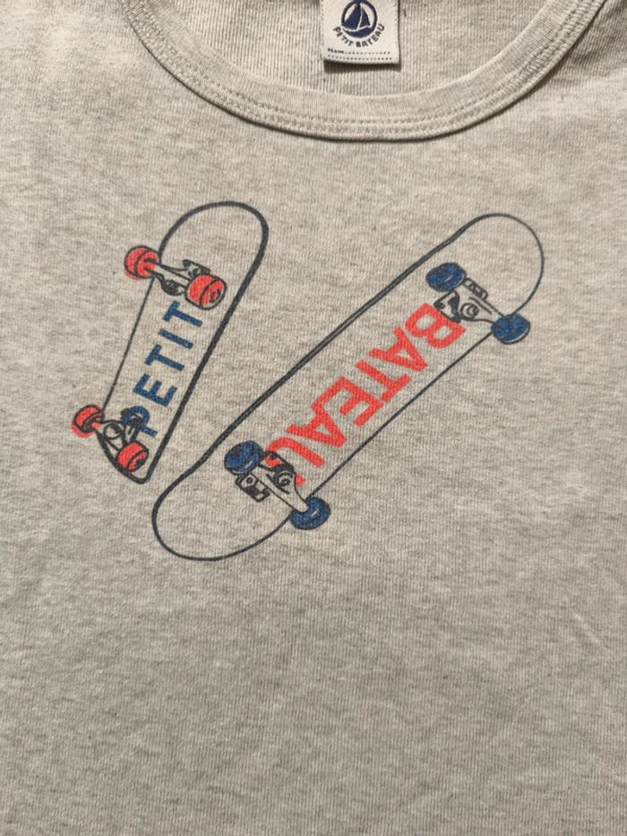 Tee shirt Petit Bateau 5 ans - photo numéro 4