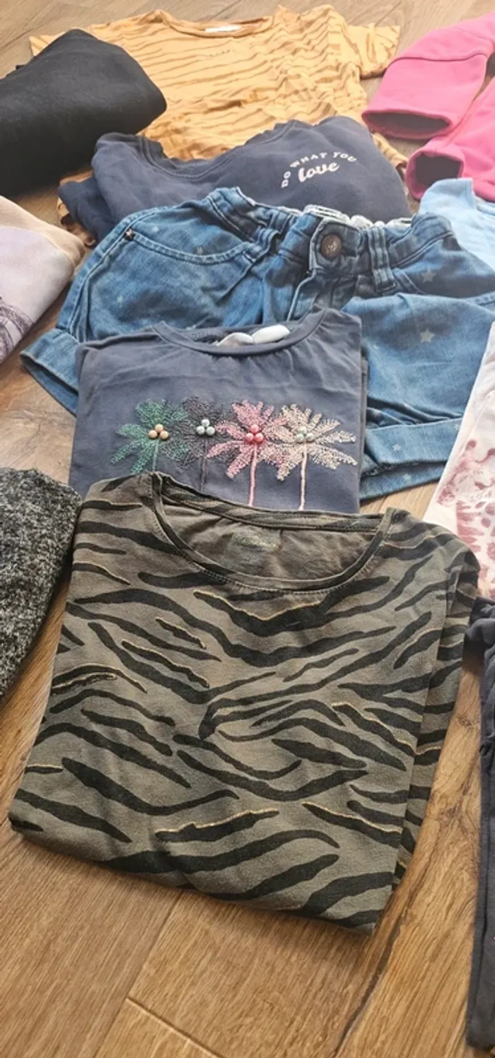Lot de 13 vêtements fille 5/7ans - photo numéro 4