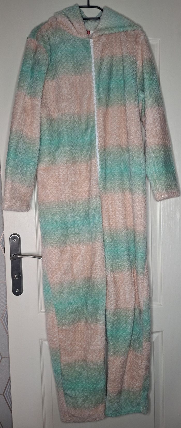 Combinaison pyjama licorne taille 42 - 44 Tissaia