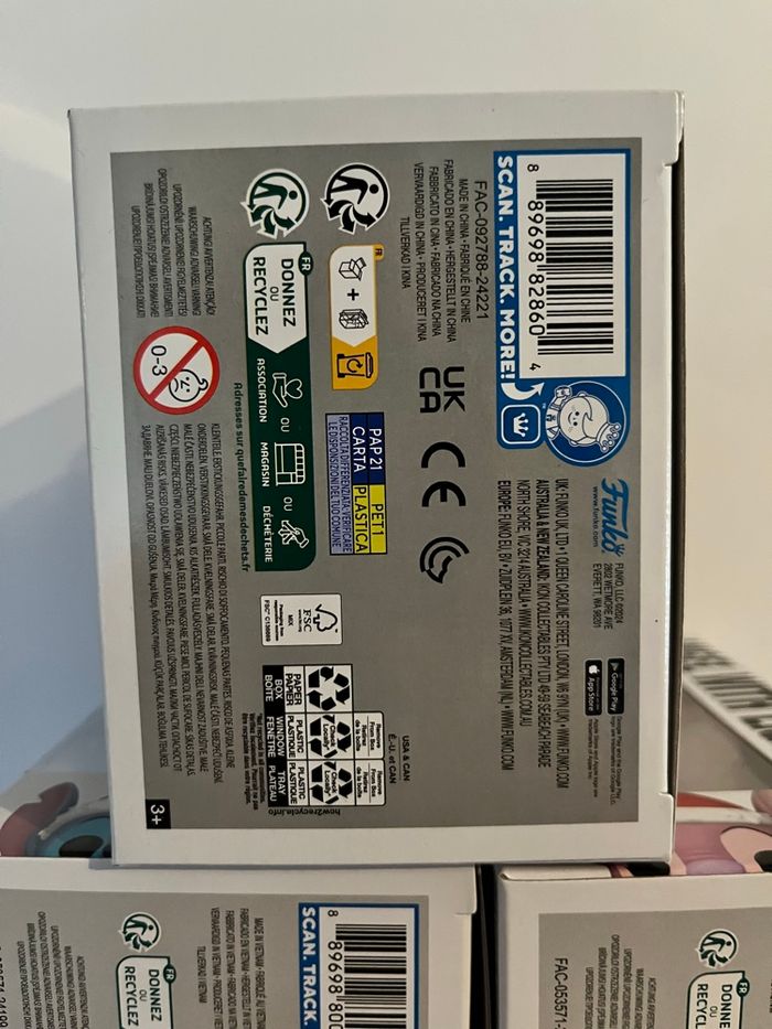 Lot 5 figurines Funko Pop Stitch édition Noël - photo numéro 7