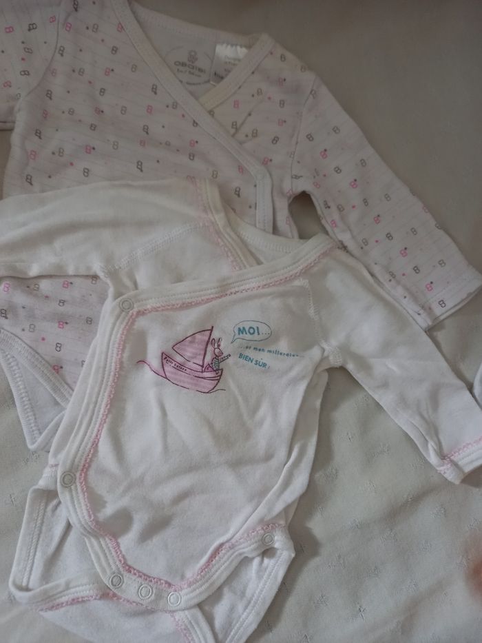 Lot vêtements 👧 1 mois - photo numéro 2