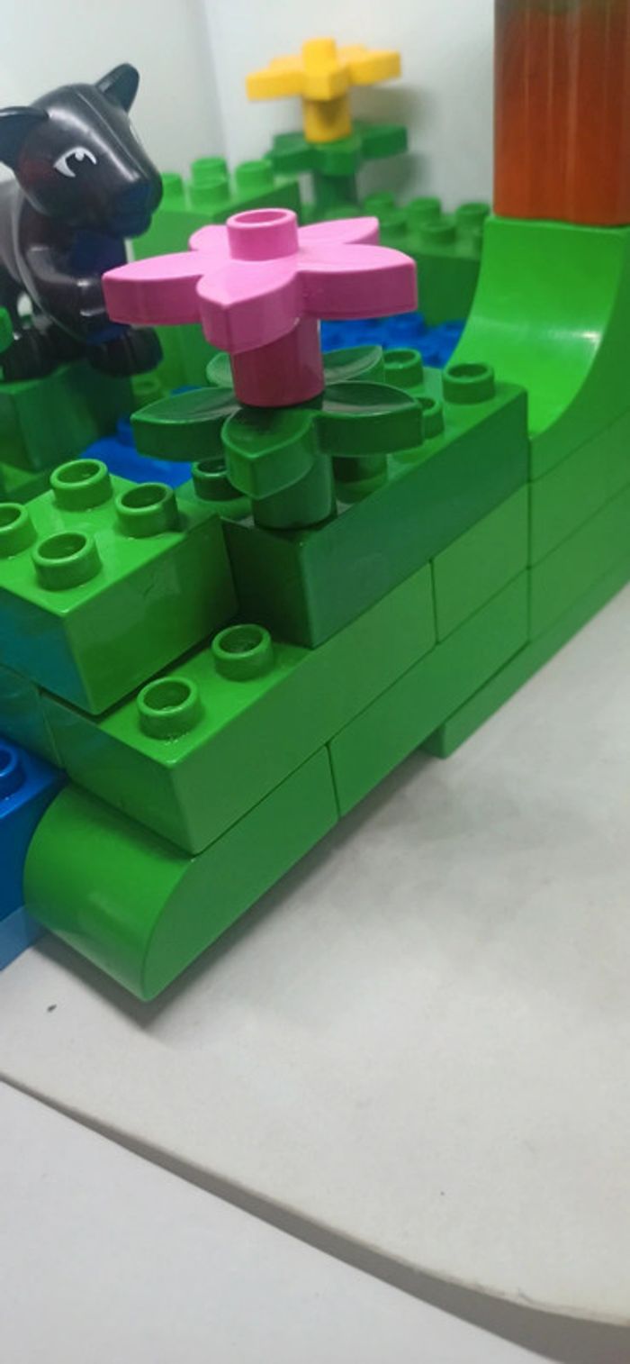 Décor paysage jungle avec rivière et panthère noire lego duplo - photo numéro 9