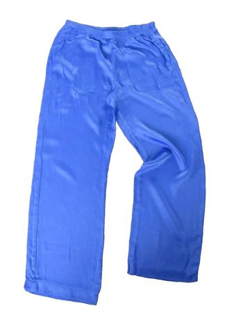 pantalon caleçon tissu satiné 1 poche de chaque côté marque zara taille indiquée S = 36/38