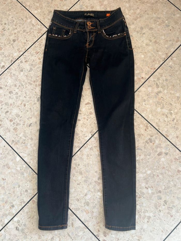 Jean stretch noir taille 36 - photo numéro 2