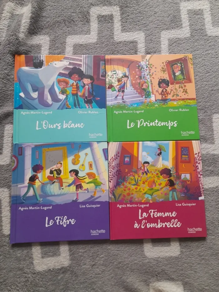 Lot de 4 livres macdo Musée Magique Le fibre l'ours Blanc La femme à l'ombrelle et Le printemps
