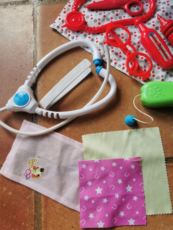 Jouet kit vétérinaire et niche chien Ecoiffier - photo numéro 4