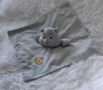 Doudou bisounours carré plat bleu  -lune  care bears