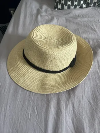 Chapeau Ralilu style capeline