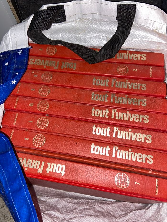 Lot encyclopédie tout l’univers