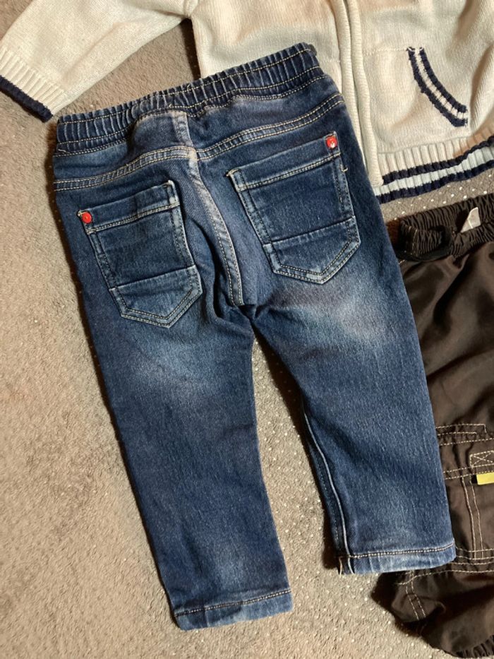 Lot 2 pantalons et 1 gilet 18 mois - photo numéro 4