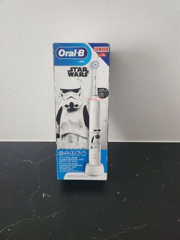 Brosse à dent électrique oral B 