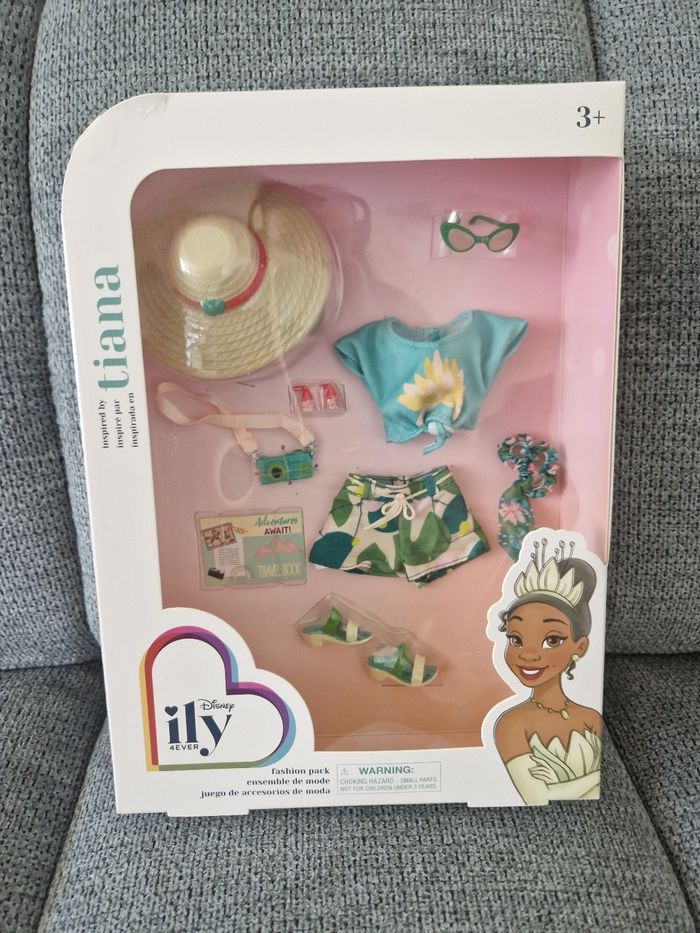 Accessoires tenue ily 4ever tiana