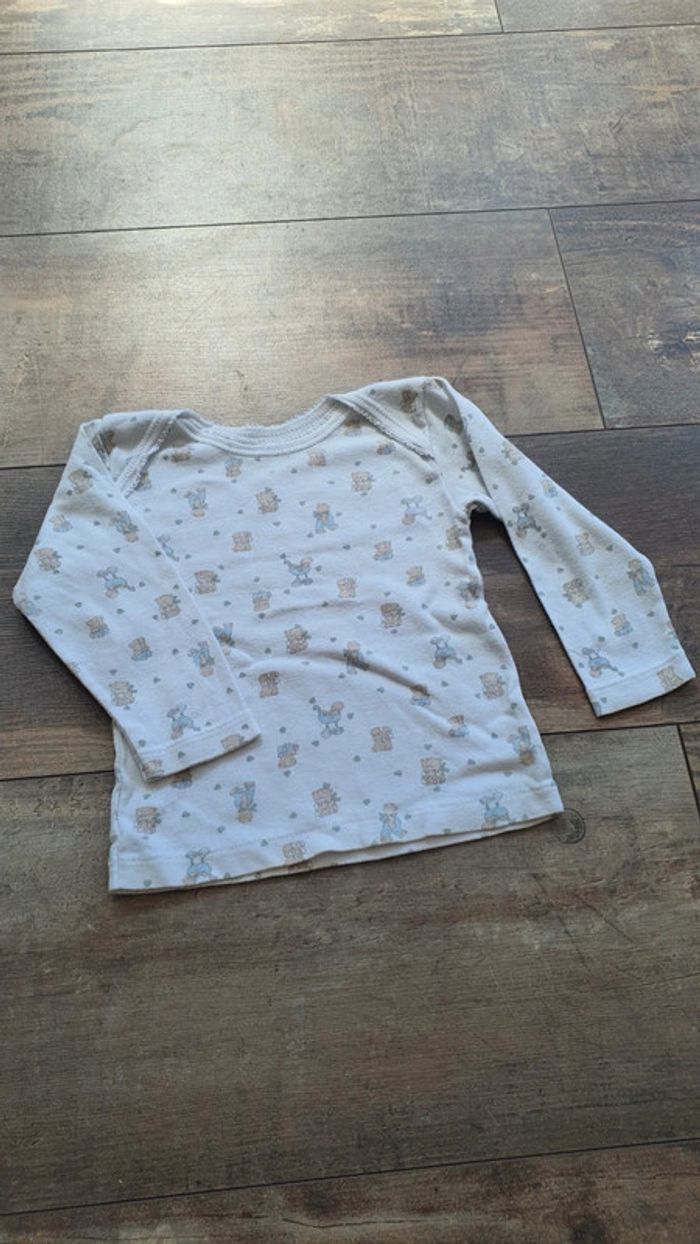 T-shirt 6 mois 68 cm en très bon état