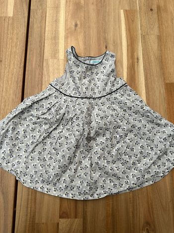 Robe grise