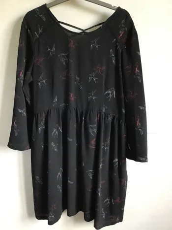 Robe noire imprimée dos ouvert marque Rue Mazarine