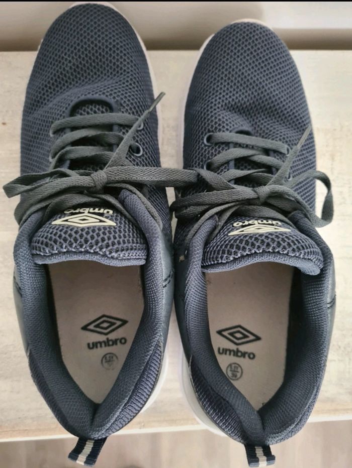 Baskets Chaussures Umbro - photo numéro 3