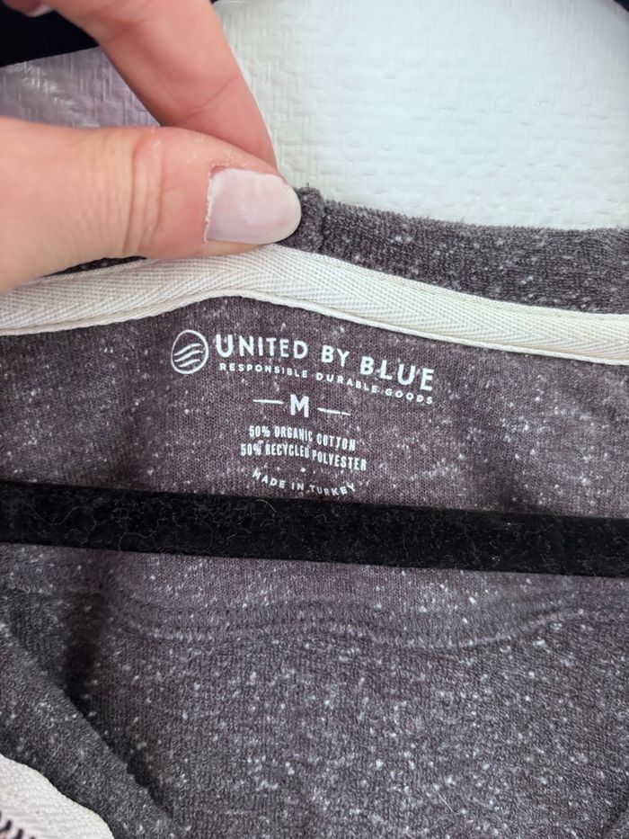 Sweat-shirt à capuche - photo numéro 2