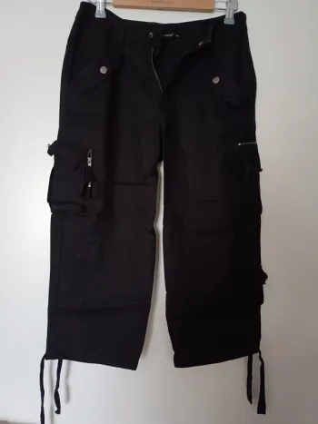 Pantalon 3/4 cargo noir en.lin neuf