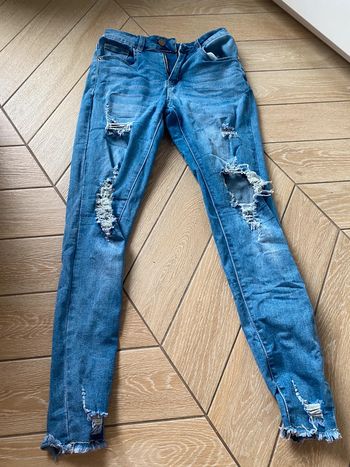 Jeans déchiré taille XS