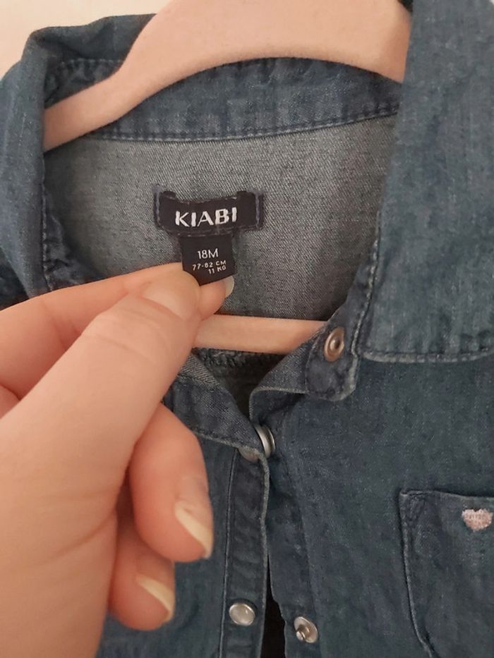 🦋 Chemise jean 18m - photo numéro 2