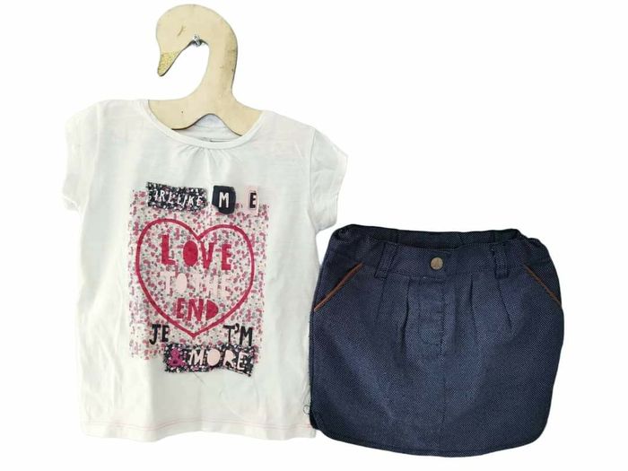 3 ans ensemble t-shirt et jupe