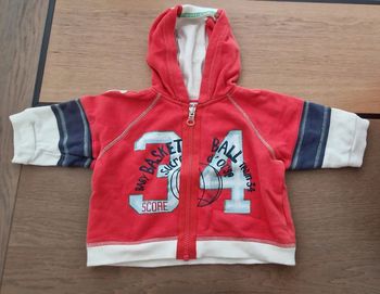 Veste zippée sucre d'orge en parfait état 9 mois