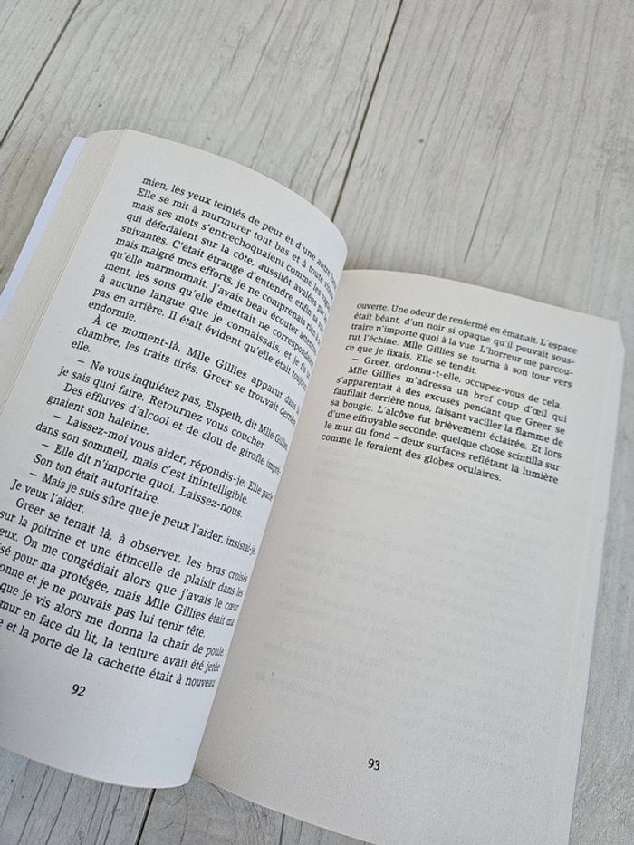 Livre roman d'ambiance et thriller "Siffle la nuit" de Rebecca Netley - broché - photo numéro 4