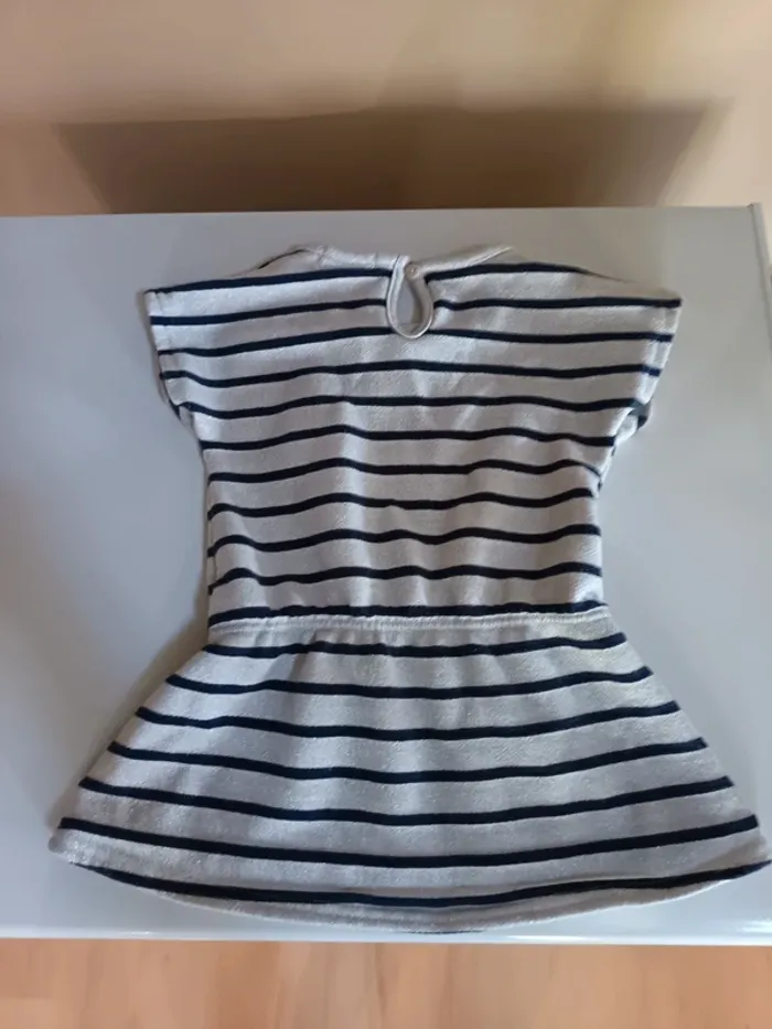 Petite robe - photo numéro 3