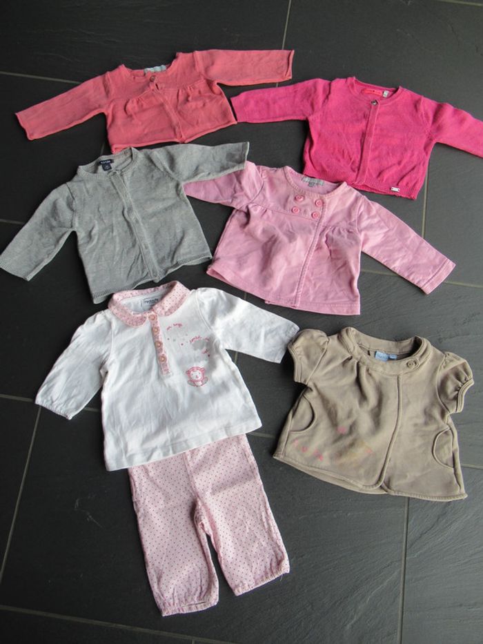 Lot de 77 vêtements fille 3 mois + chaussettes - photo numéro 10