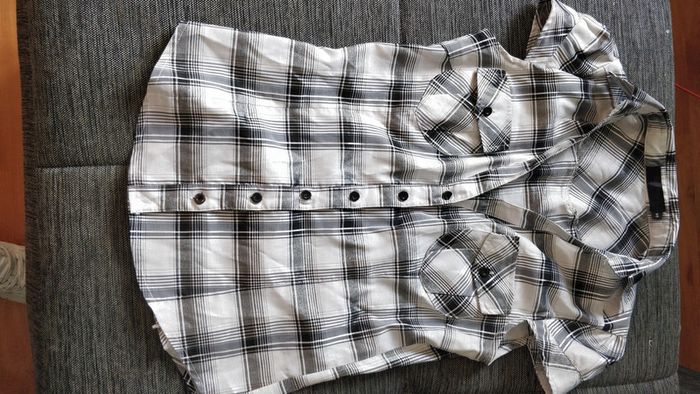 Chemise taille S convient 38