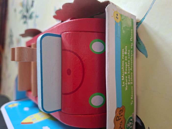 Peppa pig voiture rouge en bois - photo numéro 5