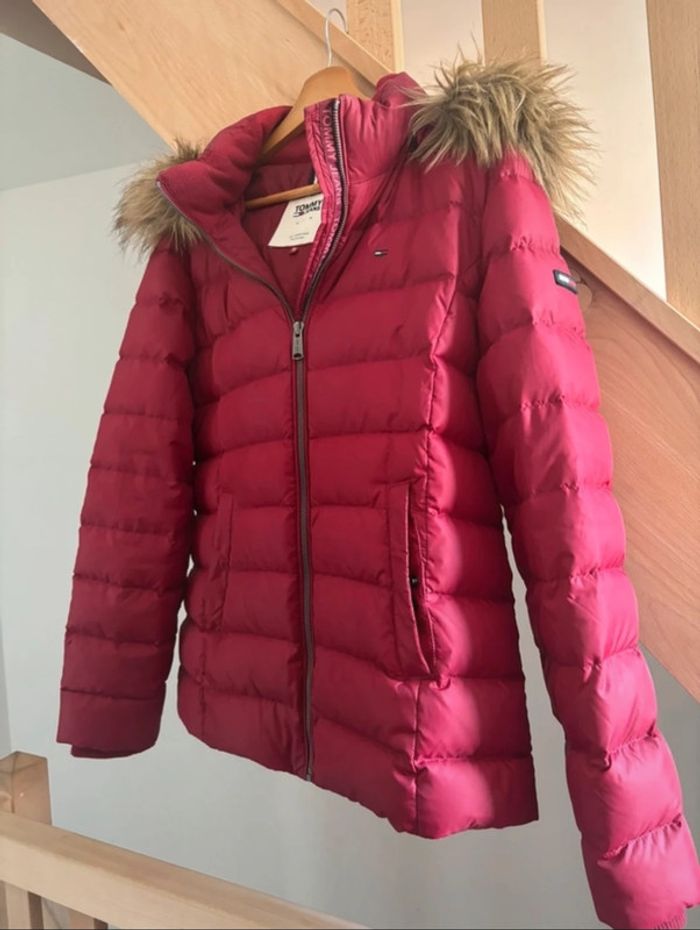 Doudoune rouge bordeau Tommy Jeans