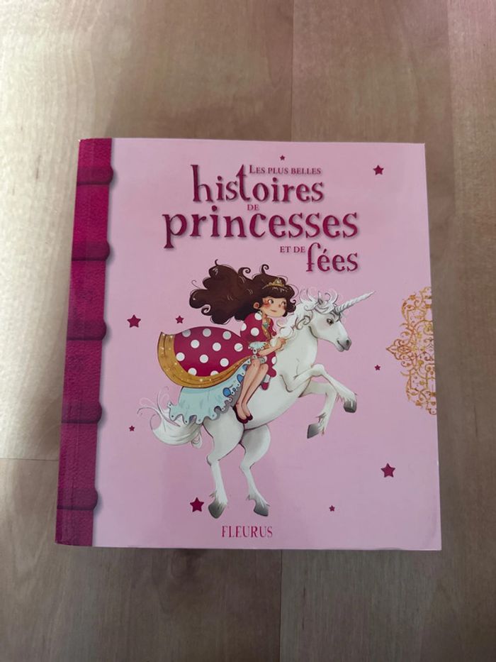 Livre les plus belles histoires de princesse et de fées - photo numéro 1