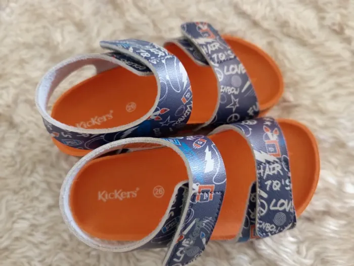 Sandales Kickers neuves 26 - photo numéro 4