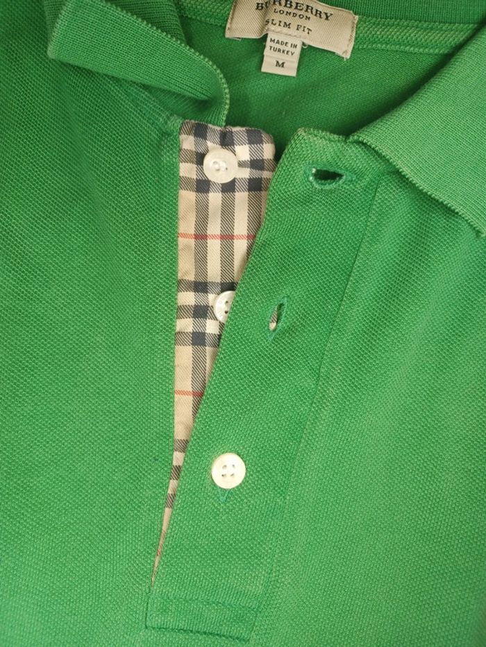 Polo vert Burberry en très bon état - photo numéro 3