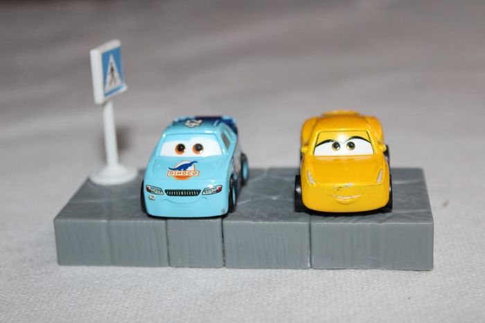 Disney Pixar lot voiture minature film "cars" - photo numéro 6