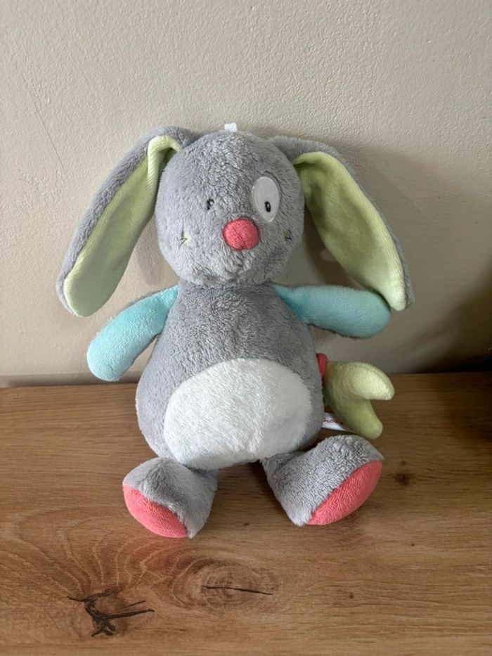 Doudou peluche lapin gris bleu vert musical sucre d orge