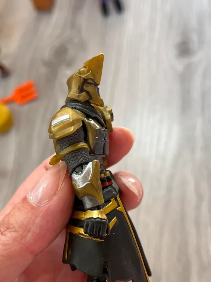 Figurine de fortnite - photo numéro 4